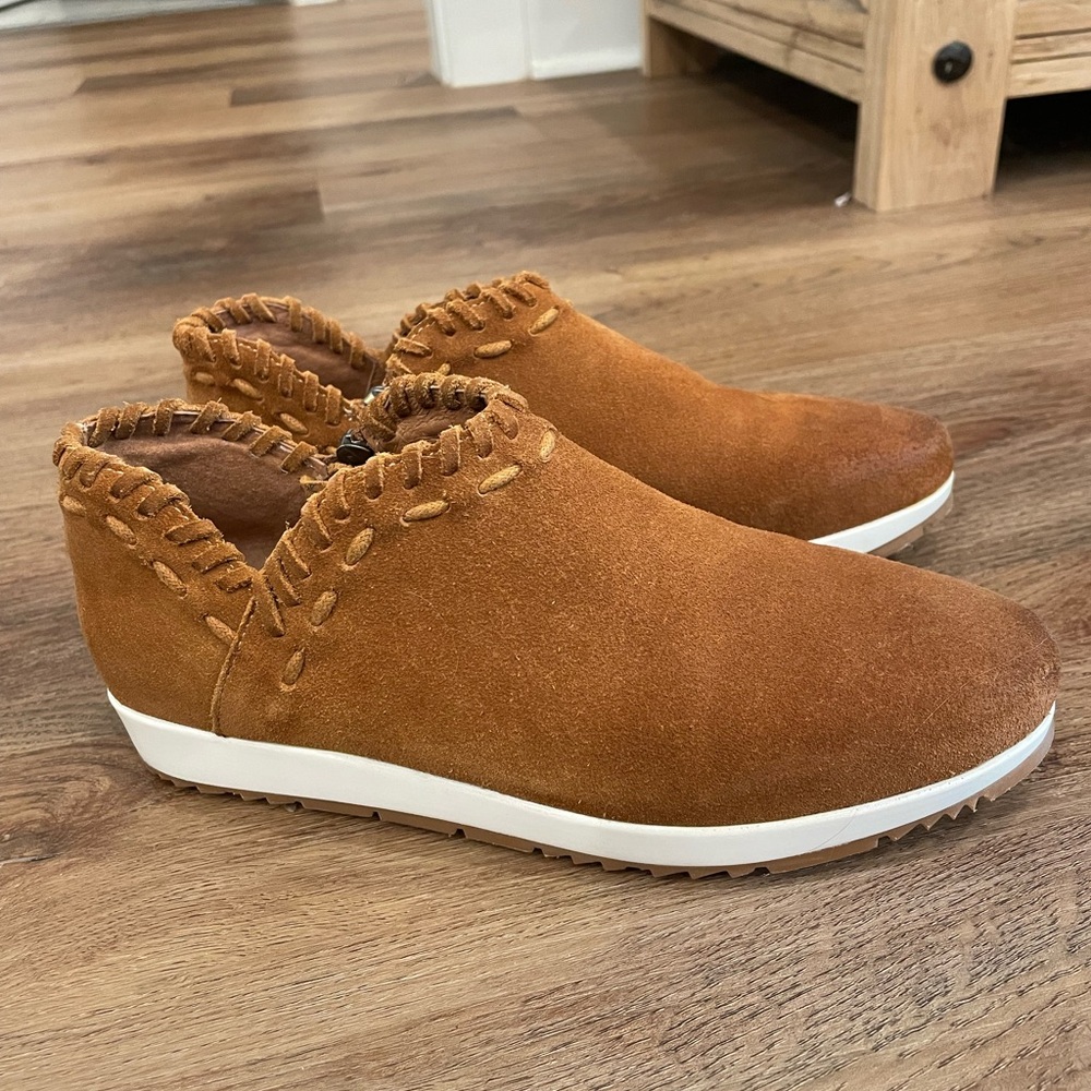 Antelope J63 Scotty Brown Suede Low Top Shoes
